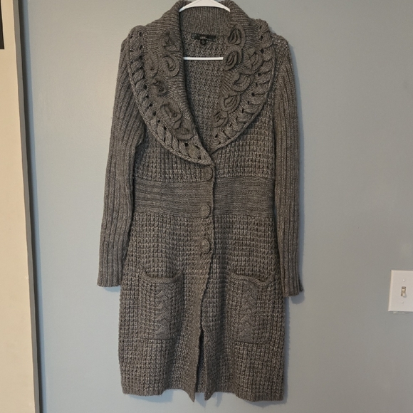 Chic Gray Cable Knit Cardigan - Picture 1 of 7